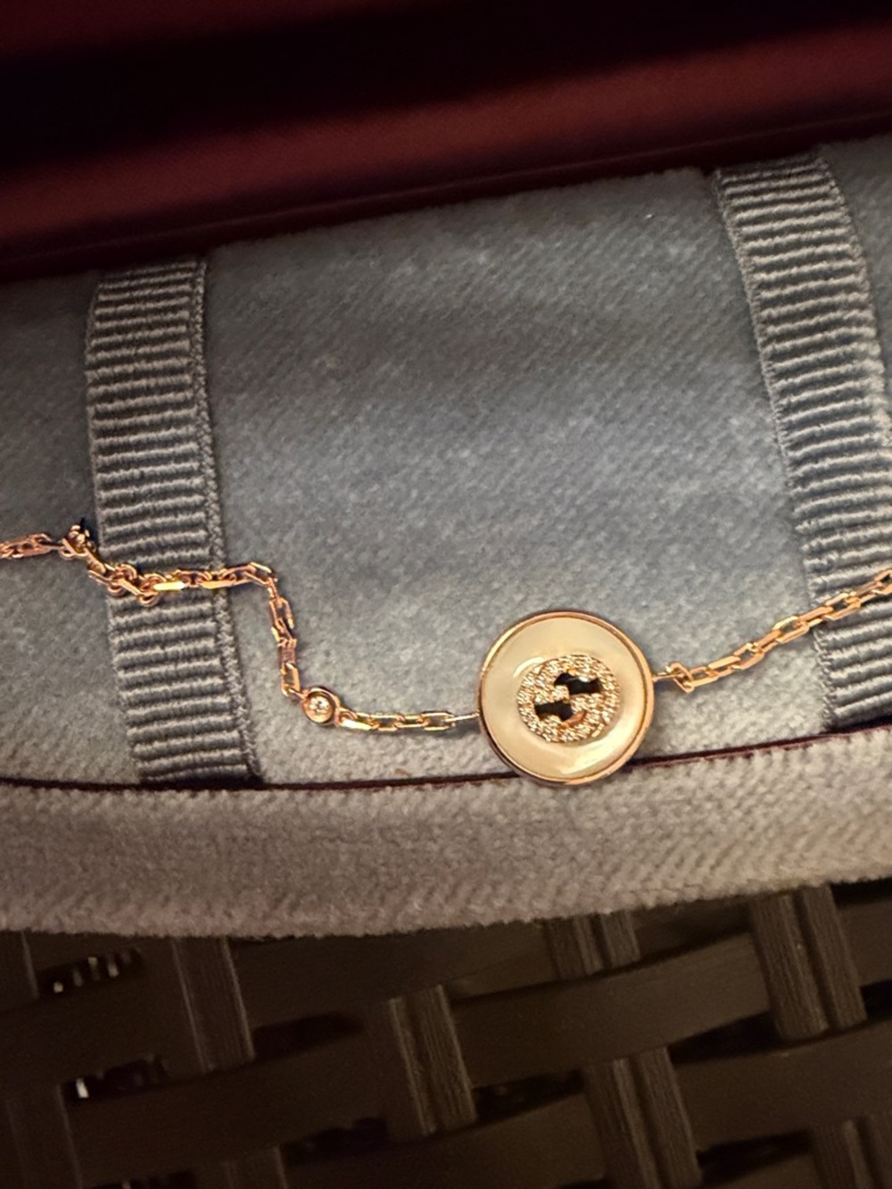 Gucci 18K Rose Gold Interlocking Mother of Pearl & Diamond Logo - Picture 5 of 6